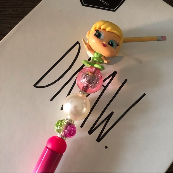 Disney Doorables: Peter Pan: Tinkerbell handmade beaded pen - Picture 1 of 3